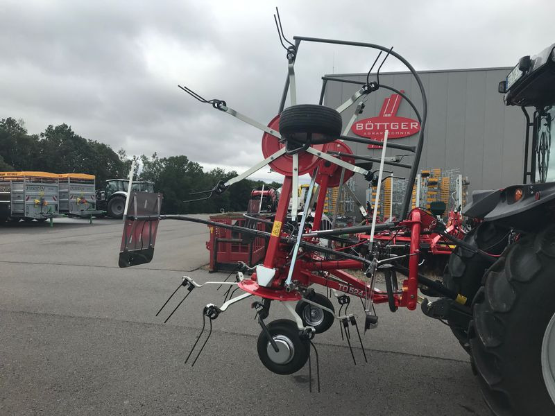 Massey Ferguson MF TD 524 DN / FELLA SANOS 5204 DN - Heuwender/ Wenderechen: das Bild 4 Massey Ferguson MF TD 524 DN / FELLA SANOS 5204 DN - Heuwender/ Wenderechen: das Bild 4