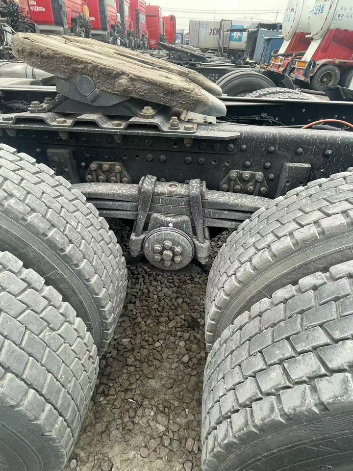 Sattelzugmaschine Schacman Slightly Used X3000 X5000 (6*4) Semi Truck head Truck Head Tipper Head: das Bild 9 Sattelzugmaschine Schacman Slightly Used X3000 X5000 (6*4) Semi Truck head Truck Head Tipper Head: das Bild 9