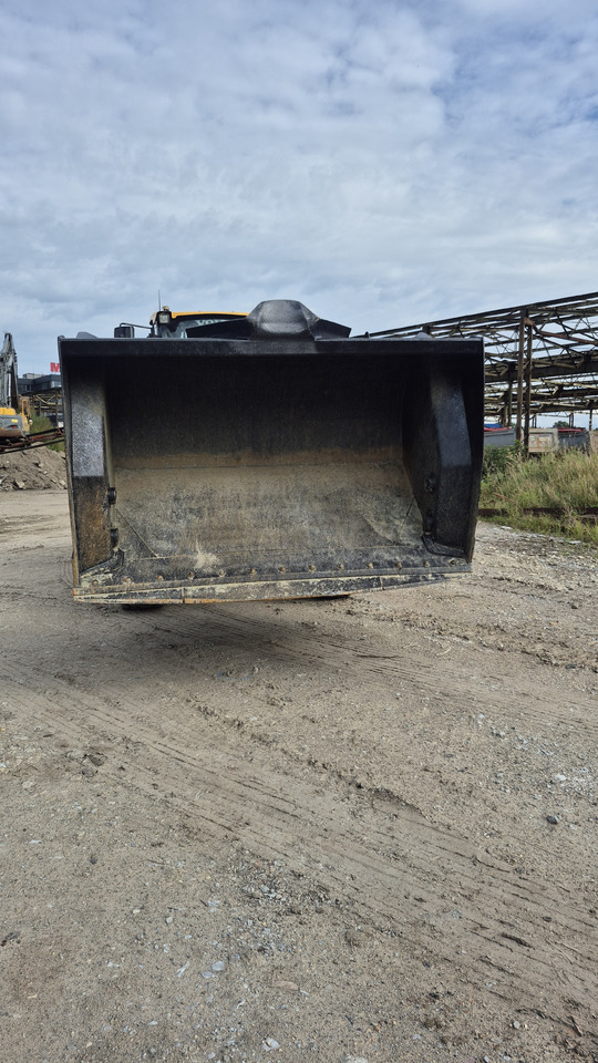 VOLVO L45H - Radlader: das Bild 4 VOLVO L45H - Radlader: das Bild 4