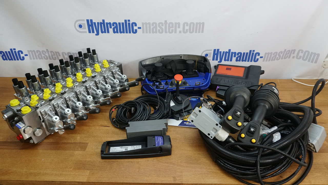 Set SPV with Scanreco RC400 8 Functions Hiab, Palfinger, Fassi - Rückewagen: das Bild 1 Set SPV with Scanreco RC400 8 Functions Hiab, Palfinger, Fassi - Rückewagen: das Bild 1