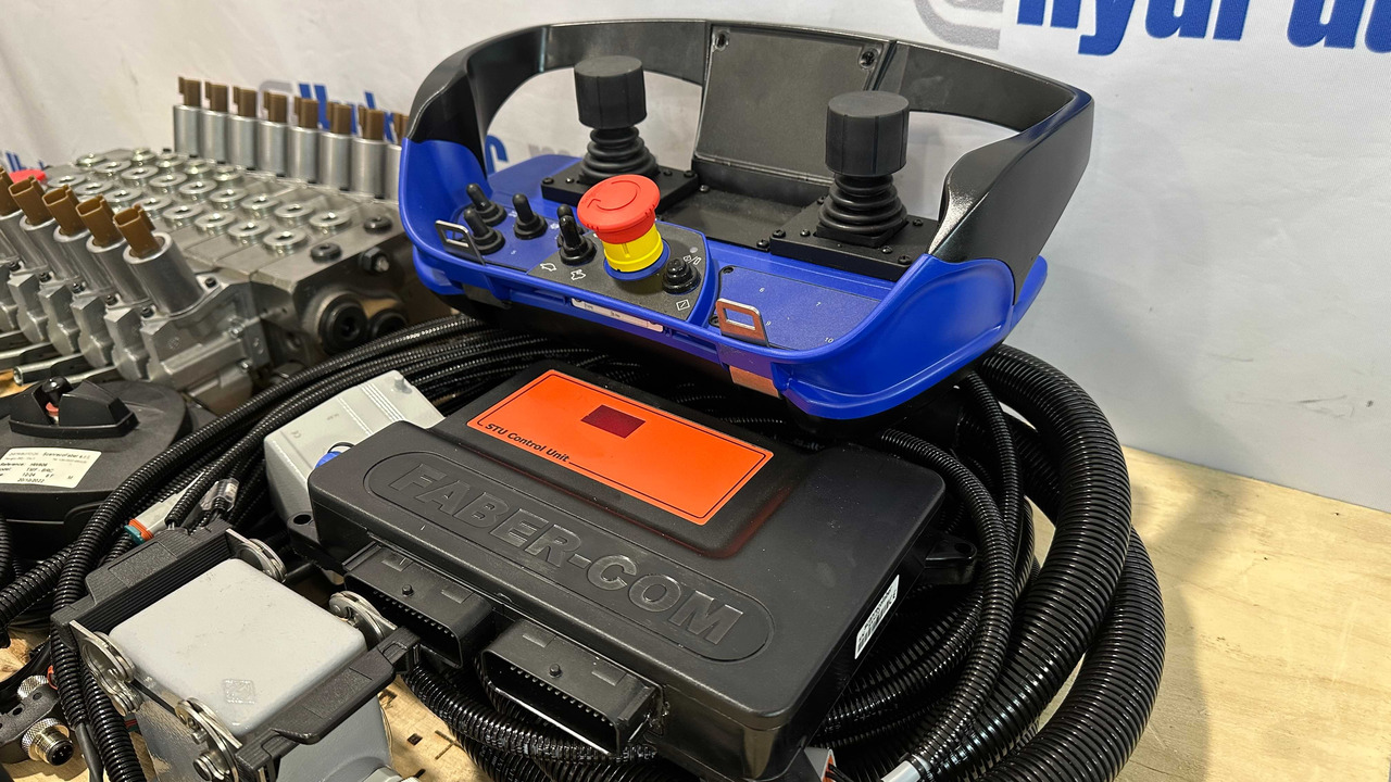 Set Scanreco RC400 with Walvoil DPX100 Fassi, Effer, Atlas, Manitou - Rückewagen: das Bild 3 Set Scanreco RC400 with Walvoil DPX100 Fassi, Effer, Atlas, Manitou - Rückewagen: das Bild 3