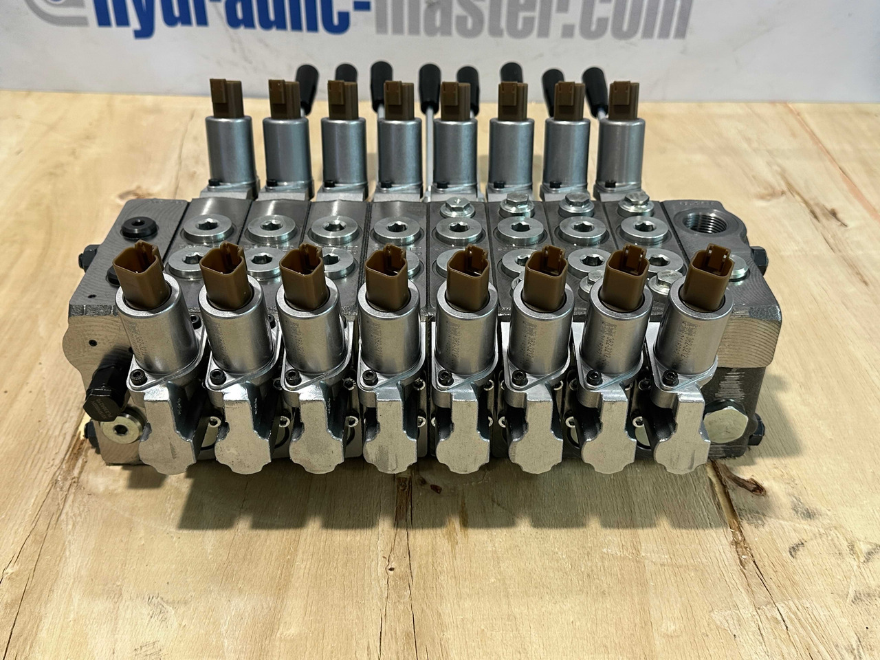 Valve Walvoil DPX100 MKG, Palfinger, Fassi, Hiab - Rückewagen: das Bild 2 Valve Walvoil DPX100 MKG, Palfinger, Fassi, Hiab - Rückewagen: das Bild 2