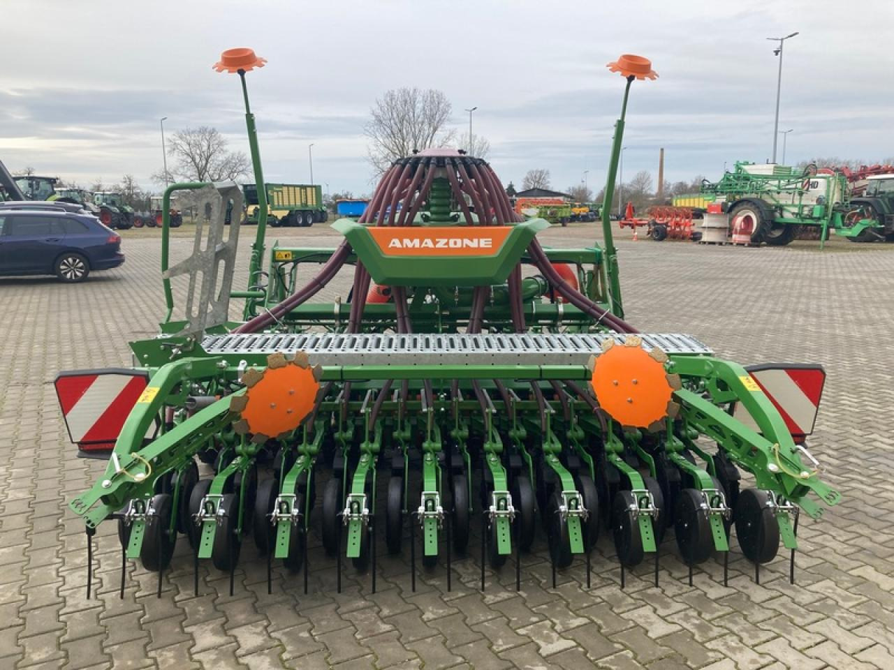 Amazone KX3001 + AVANT3002NUR 320HA - Säkombination: das Bild 3 Amazone KX3001 + AVANT3002NUR 320HA - Säkombination: das Bild 3