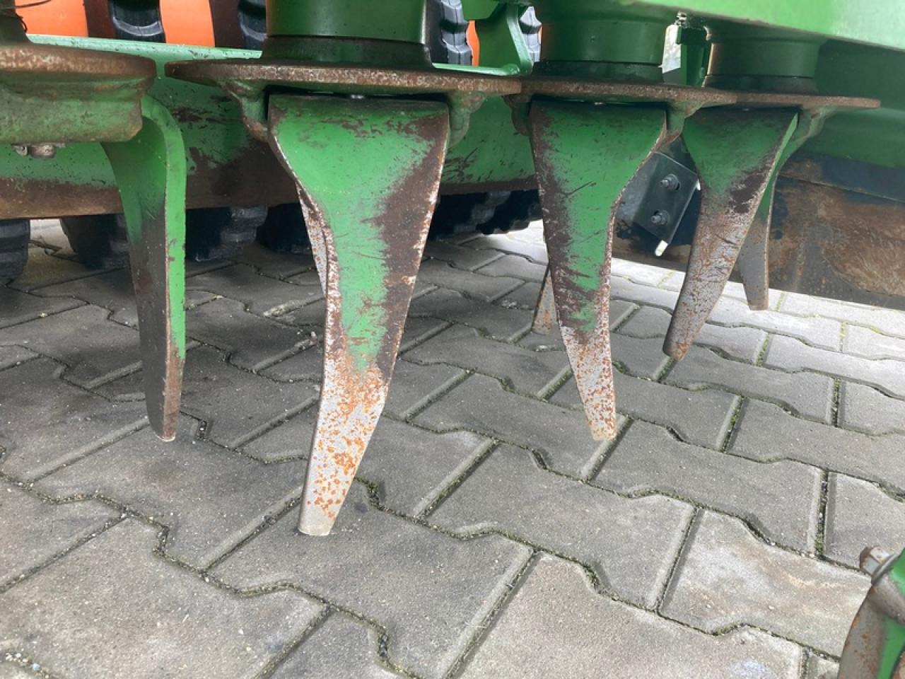 Amazone KX3001 + AVANT3002NUR 320HA - Säkombination: das Bild 5 Amazone KX3001 + AVANT3002NUR 320HA - Säkombination: das Bild 5