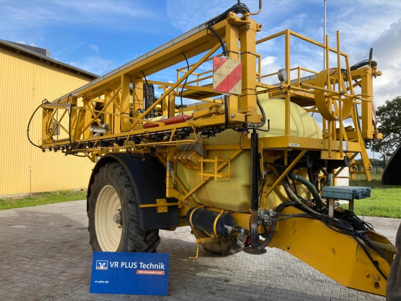 DUBEX MENTOR 9804 - Anhängespritze: das Bild 5 DUBEX MENTOR 9804 - Anhängespritze: das Bild 5