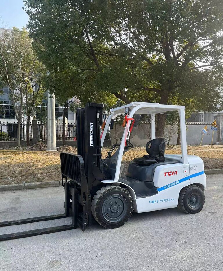 TCM FD30 FD50 FD100 FD80 3ton 5ton - Dieselstapler: das Bild 2 TCM FD30 FD50 FD100 FD80 3ton 5ton - Dieselstapler: das Bild 2