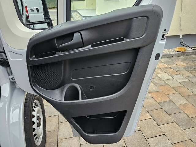 Kastenwagen FIAT Ducato 35 Automatik L2H2 180 Voll-LED V-Cockpit...: das Bild 22 Kastenwagen FIAT Ducato 35 Automatik L2H2 180 Voll-LED V-Cockpit...: das Bild 22