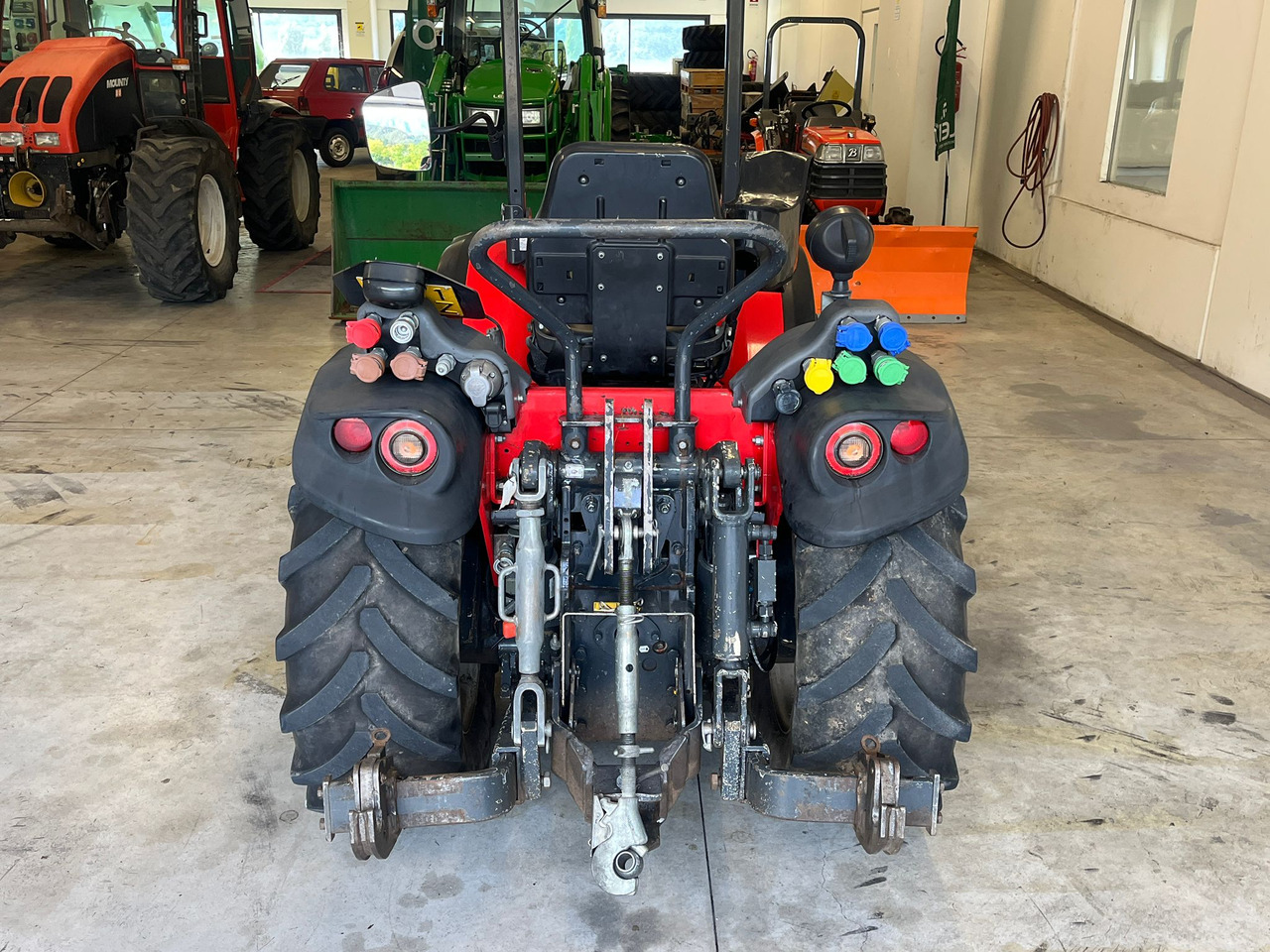 ANTONIO CARRARO SRH 9800 - Traktor: das Bild 5 ANTONIO CARRARO SRH 9800 - Traktor: das Bild 5