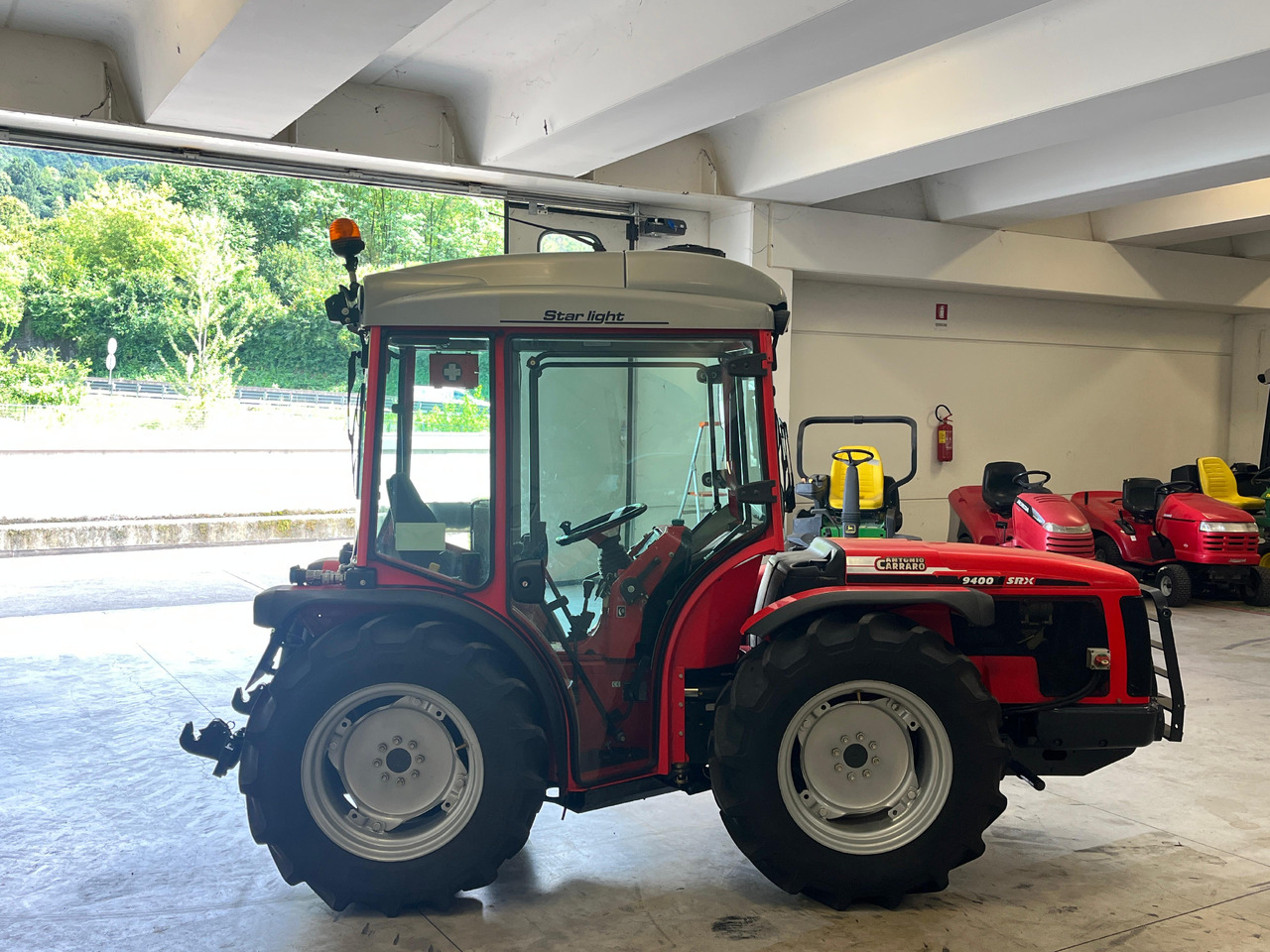 ANTONIO CARRARO SRX 9400 - Traktor: das Bild 3 ANTONIO CARRARO SRX 9400 - Traktor: das Bild 3