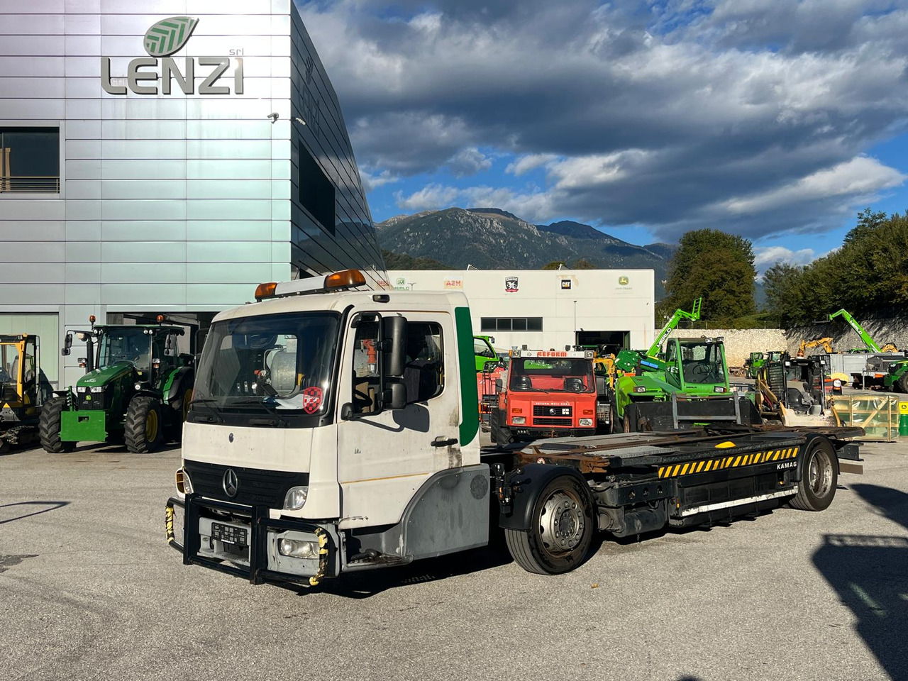 MERCEDES-BENZ KAMAG - Containerwagen/ Wechselfahrgestell LKW: das Bild 3 MERCEDES-BENZ KAMAG - Containerwagen/ Wechselfahrgestell LKW: das Bild 3