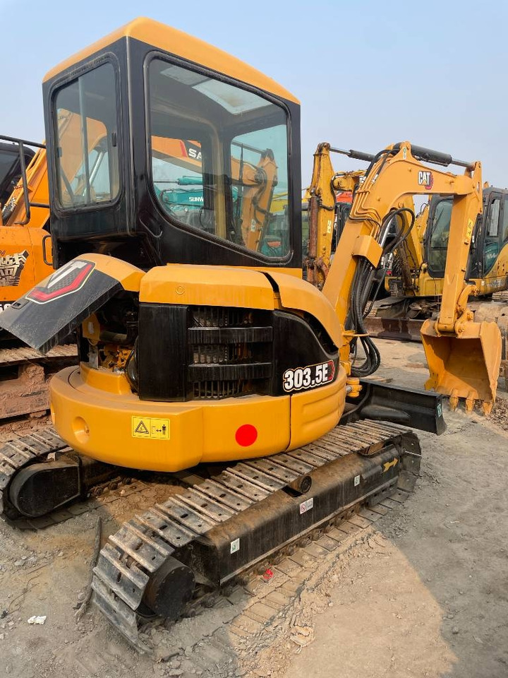 CAT 303 - Minibagger: das Bild 1 CAT 303 - Minibagger: das Bild 1