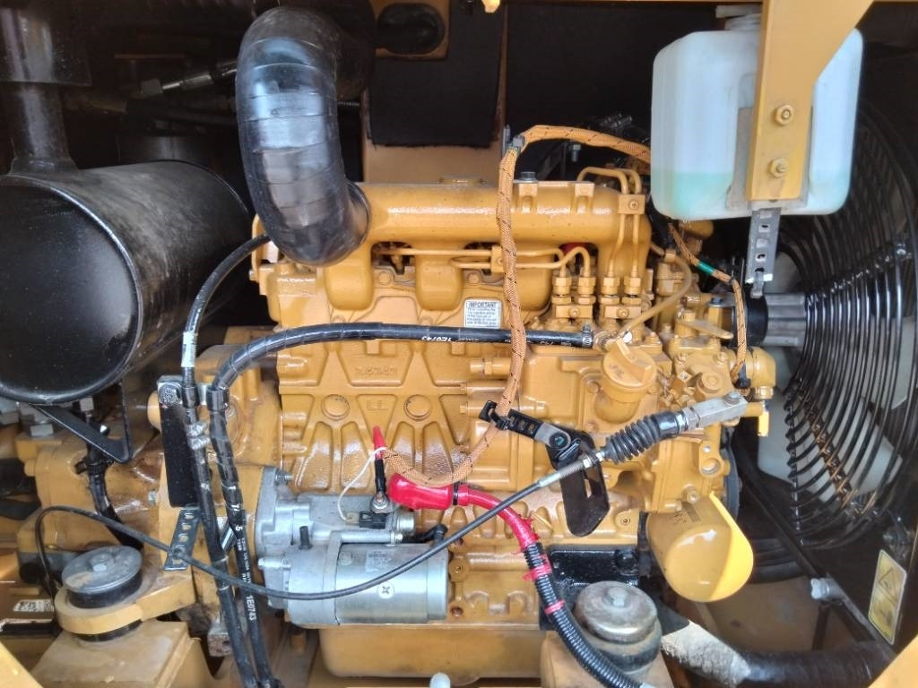 CAT 305.5 - Minibagger: das Bild 4 CAT 305.5 - Minibagger: das Bild 4