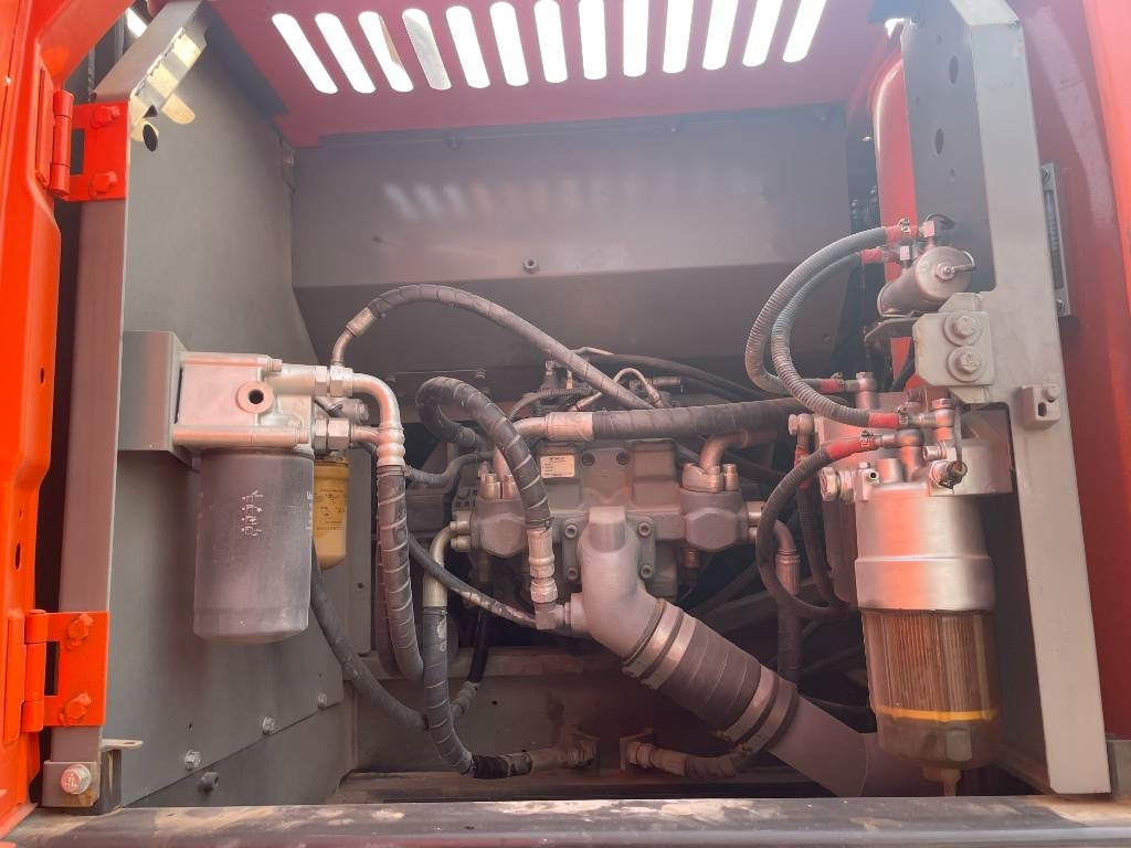 Hitachi ZX 240 - Kettenbagger: das Bild 2 Hitachi ZX 240 - Kettenbagger: das Bild 2