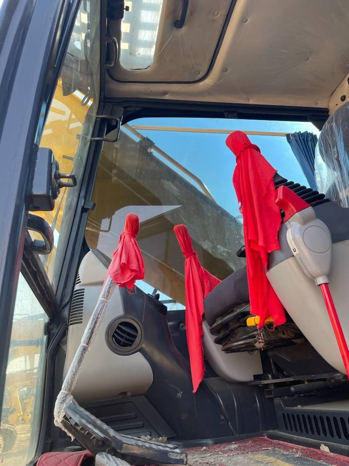 Komatsu PC 210 - Kettenbagger: das Bild 3 Komatsu PC 210 - Kettenbagger: das Bild 3