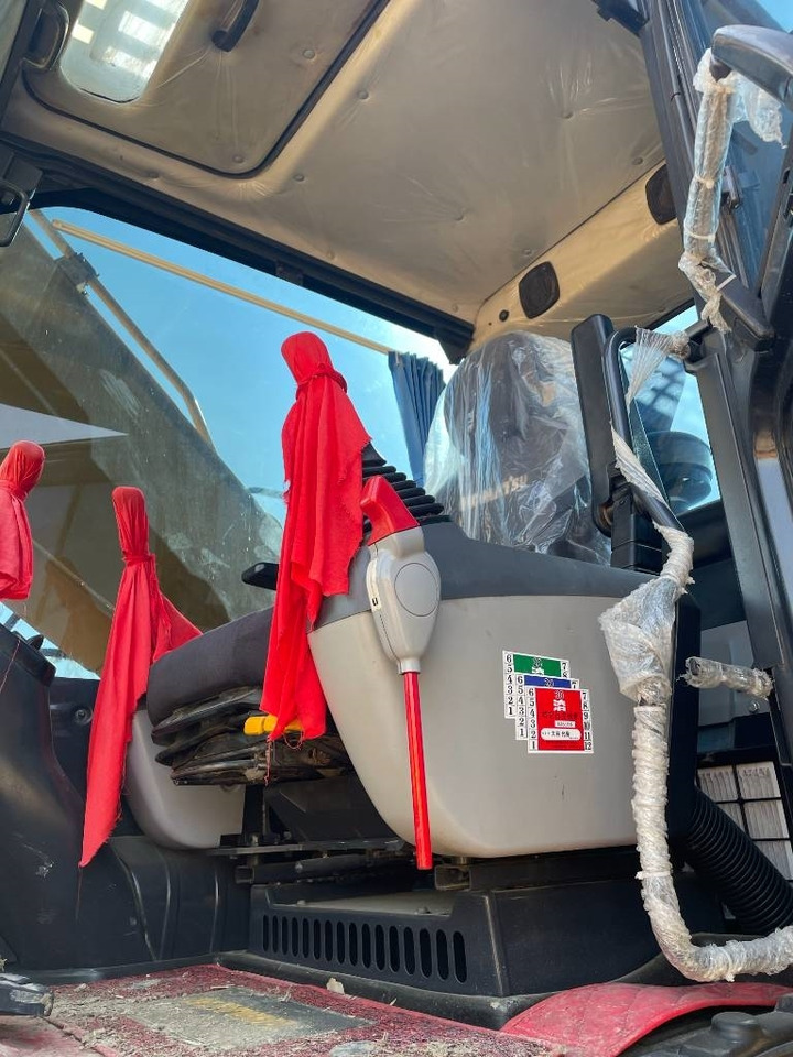 Komatsu PC 210 - Kettenbagger: das Bild 2 Komatsu PC 210 - Kettenbagger: das Bild 2