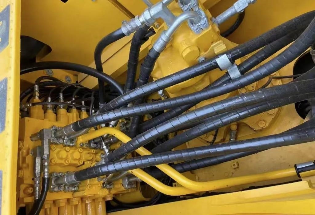 Komatsu PC 240 - Kettenbagger: das Bild 3 Komatsu PC 240 - Kettenbagger: das Bild 3