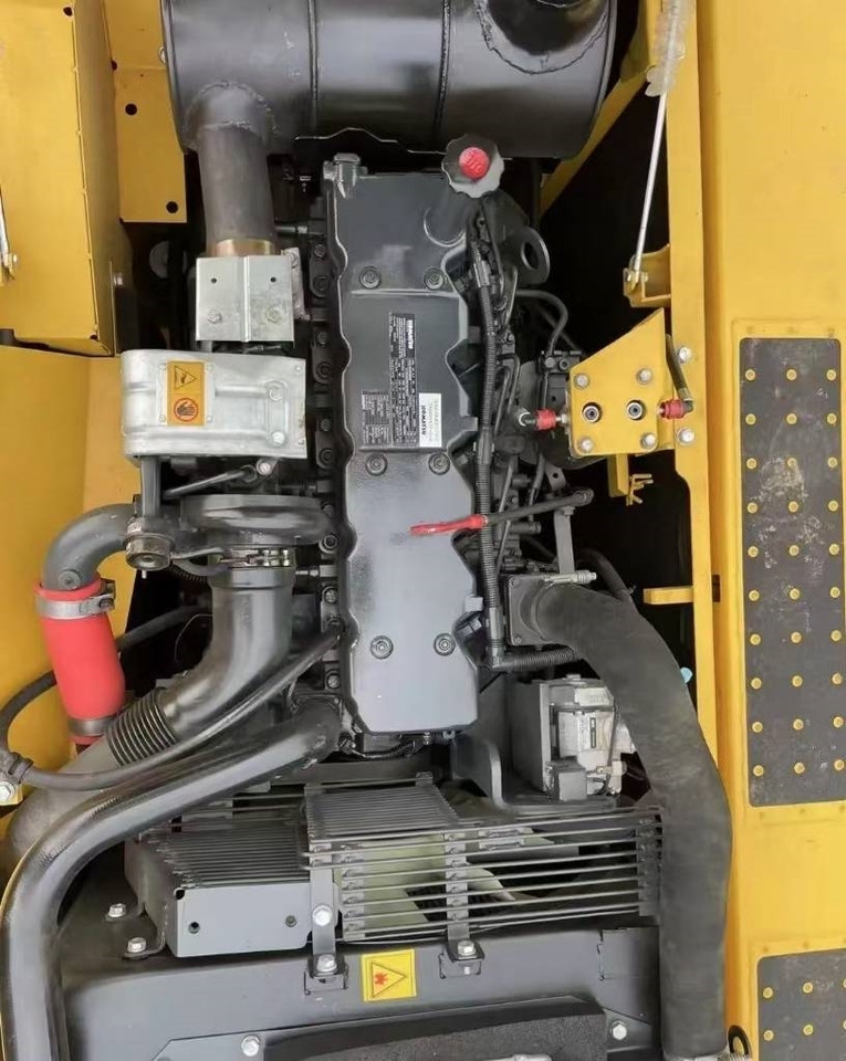 Komatsu PC 240 - Kettenbagger: das Bild 2 Komatsu PC 240 - Kettenbagger: das Bild 2