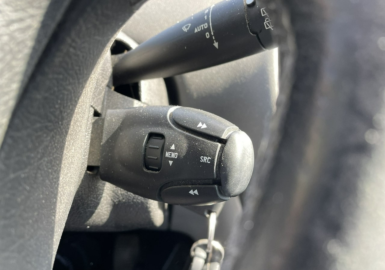 PKW Citroen Xsara Picasso Citroen Xsara Picasso 1.6HDI-110KM Klima tempomat 2006: das Bild 12 PKW Citroen Xsara Picasso Citroen Xsara Picasso 1.6HDI-110KM Klima tempomat 2006: das Bild 12