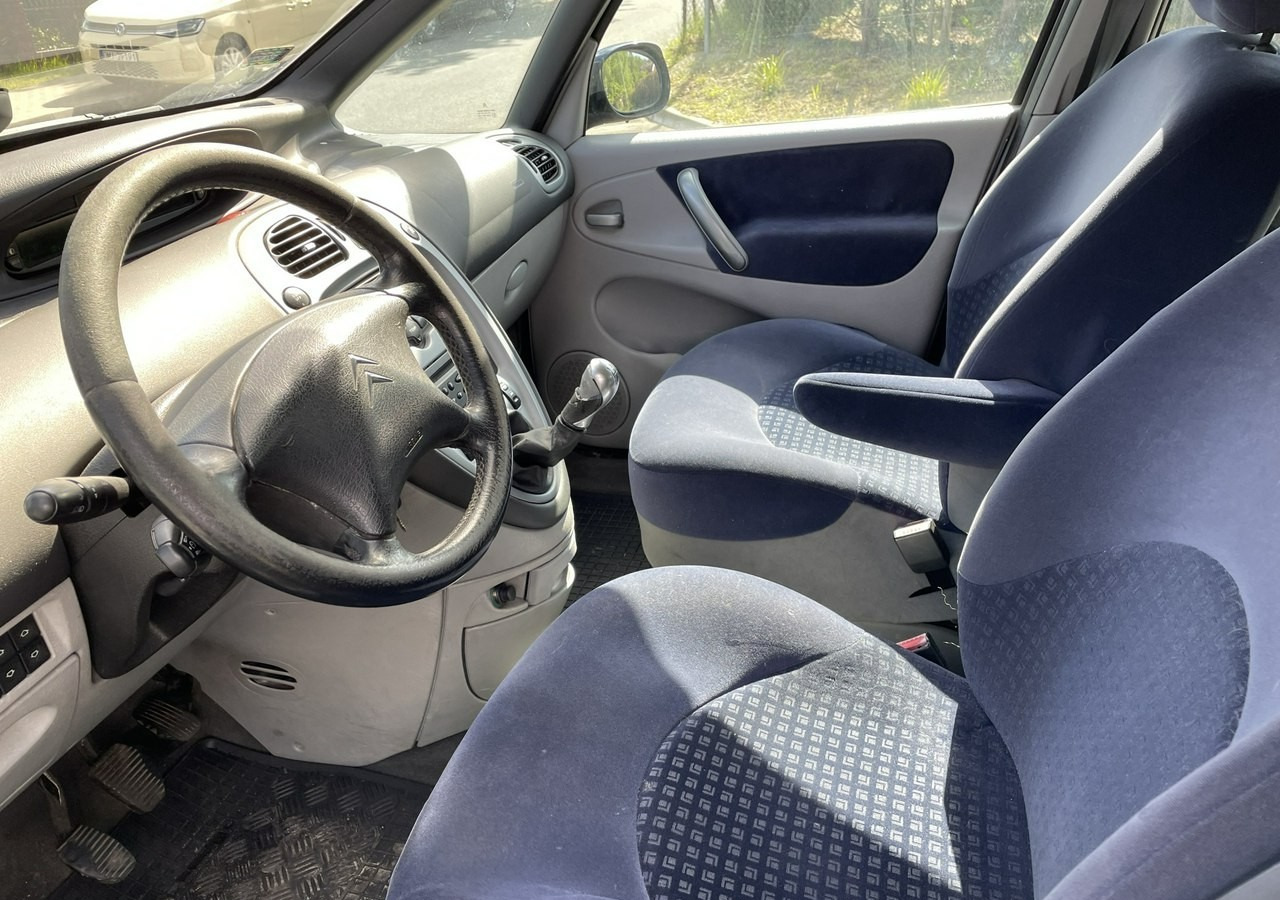 PKW Citroen Xsara Picasso Citroen Xsara Picasso 1.6HDI-110KM Klima tempomat 2006: das Bild 6 PKW Citroen Xsara Picasso Citroen Xsara Picasso 1.6HDI-110KM Klima tempomat 2006: das Bild 6