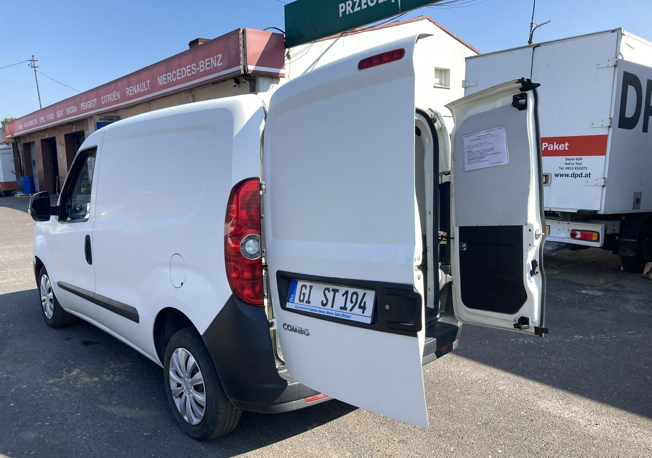 Kastenwagen Fiat Doblo Fiat Doblo 1,3 jtd ECO Flex chłodnia do leków 2013: das Bild 9 Kastenwagen Fiat Doblo Fiat Doblo 1,3 jtd ECO Flex chłodnia do leków 2013: das Bild 9