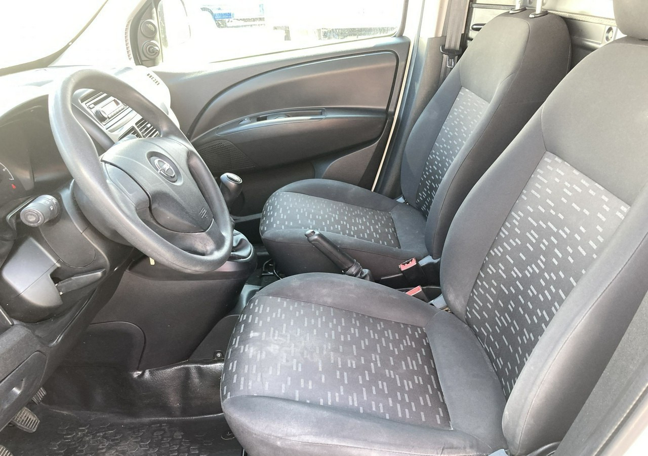 Kastenwagen Fiat Doblo Fiat Doblo 1,3 jtd ECO Flex chłodnia do leków 2013: das Bild 15 Kastenwagen Fiat Doblo Fiat Doblo 1,3 jtd ECO Flex chłodnia do leków 2013: das Bild 15