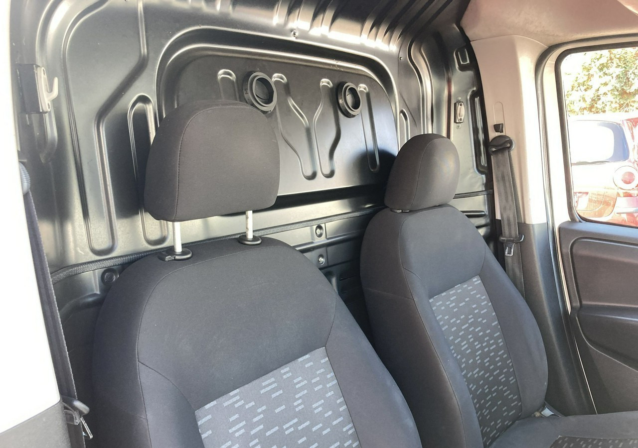 Kastenwagen Fiat Doblo Fiat Doblo 1,3 jtd ECO Flex chłodnia do leków 2013: das Bild 13 Kastenwagen Fiat Doblo Fiat Doblo 1,3 jtd ECO Flex chłodnia do leków 2013: das Bild 13