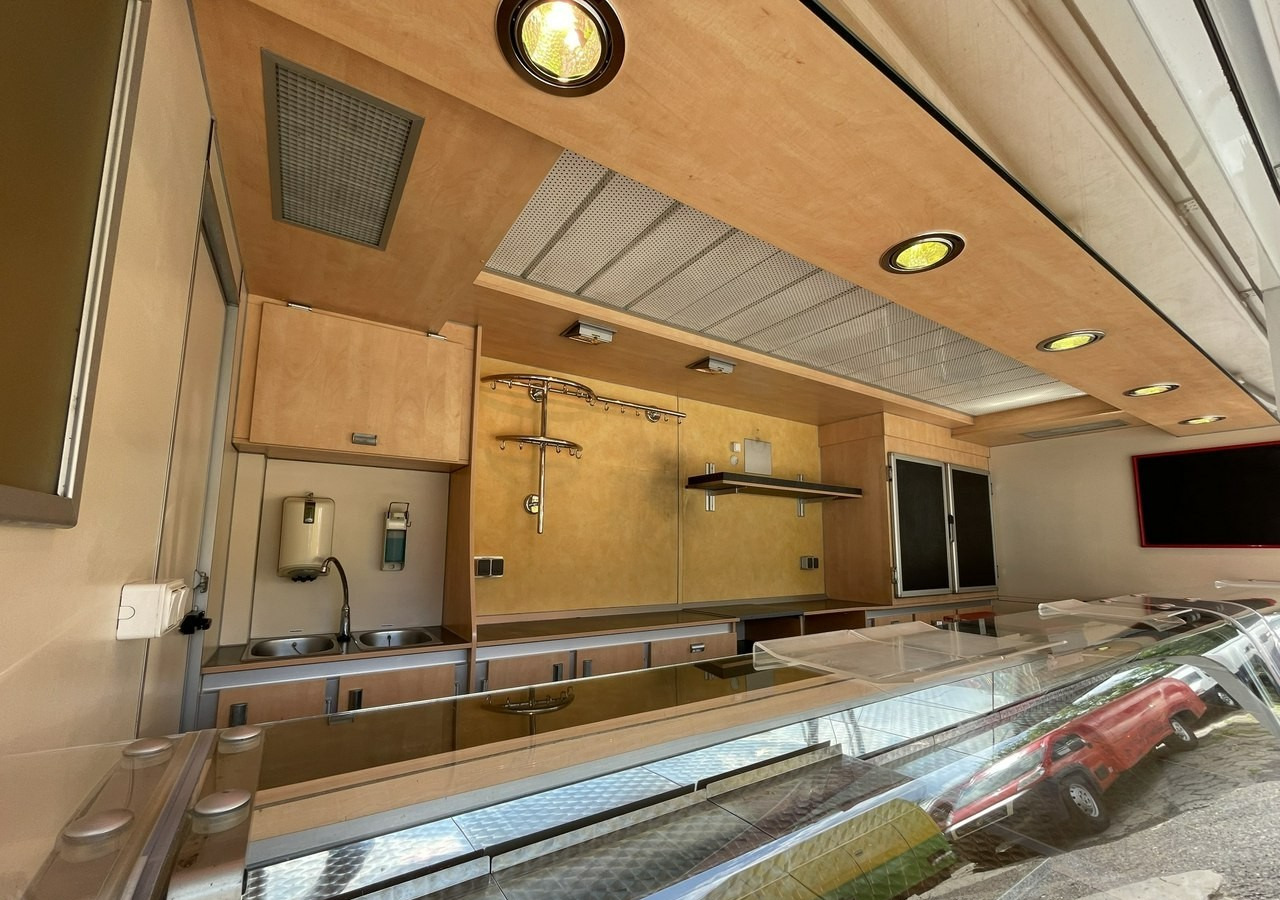 Fiat Ducato Autosklep wędlin Gastronomiczny Food Truck Foodtruck Sklep Borco - Verkaufsfahrzeug: das Bild 2 Fiat Ducato Autosklep wędlin Gastronomiczny Food Truck Foodtruck Sklep Borco - Verkaufsfahrzeug: das Bild 2