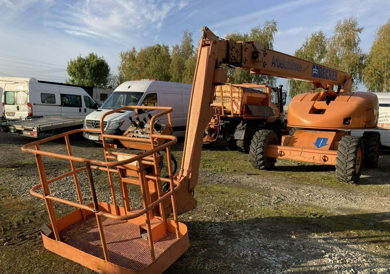 Teleskopbühne Inna Inny Podnośnik koszowy Haulotte H23 zwyżka 4x4 12082 mg 23 metrów: das Bild 10