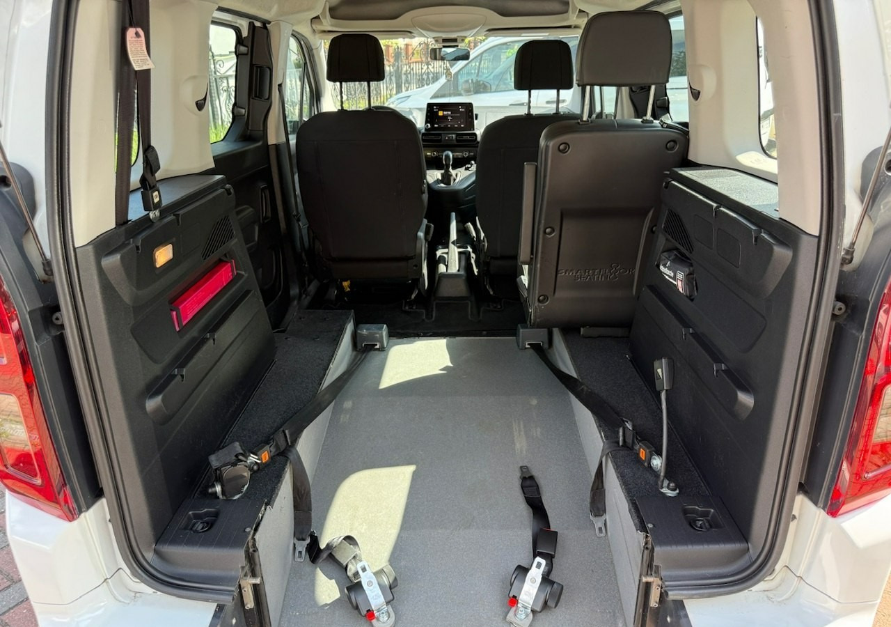 Opel Combo IV Combo Life Combo do przewozu Niepełnosprawnych inwalida rampa Model 2021 - PKW: das Bild 4 Opel Combo IV Combo Life Combo do przewozu Niepełnosprawnych inwalida rampa Model 2021 - PKW: das Bild 4