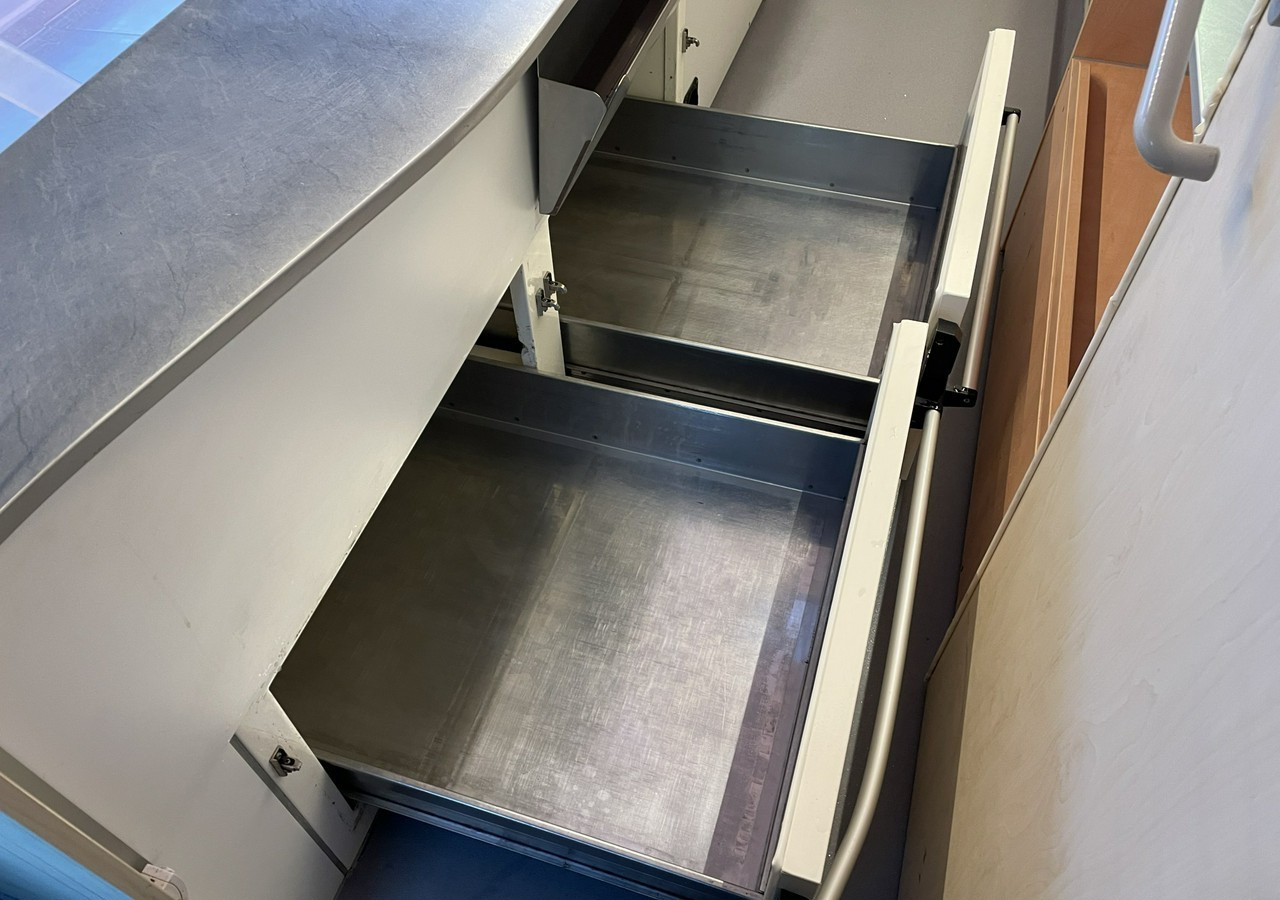 Renault Master Autosklep Wędlin Gastronomiczny Food Truck Foodtruck sklep BORCO 201 - Verkaufsfahrzeug: das Bild 5 Renault Master Autosklep Wędlin Gastronomiczny Food Truck Foodtruck sklep BORCO 201 - Verkaufsfahrzeug: das Bild 5