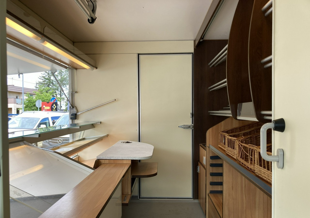 Renault Master Autosklep sklep bar Gastronomiczny Food Truck Foodtruck Borco 2012 - Verkaufsfahrzeug: das Bild 5 Renault Master Autosklep sklep bar Gastronomiczny Food Truck Foodtruck Borco 2012 - Verkaufsfahrzeug: das Bild 5