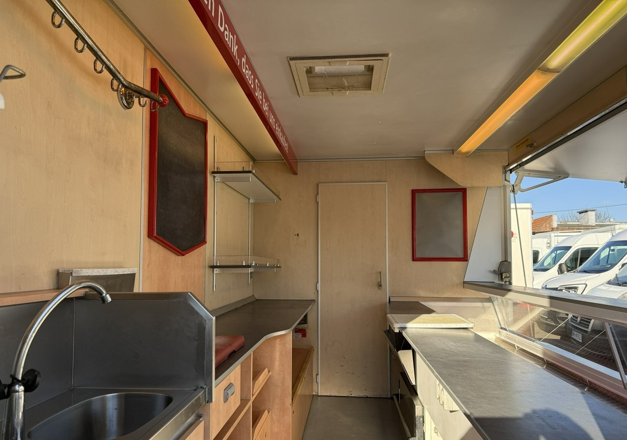 Renault Master Autosklep wędlin Gastronomiczny Food Truck Foodtruck Sklep Borco 201 - Verkaufsfahrzeug: das Bild 2 Renault Master Autosklep wędlin Gastronomiczny Food Truck Foodtruck Sklep Borco 201 - Verkaufsfahrzeug: das Bild 2