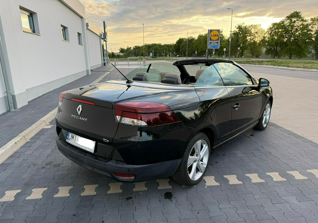 Renault Megane III Cabrio LIFT III 1.2 TCE 131 Skóra Led Navi PDC Bogate wyposażenie 20 - Cabrio: das Bild 2 Renault Megane III Cabrio LIFT III 1.2 TCE 131 Skóra Led Navi PDC Bogate wyposażenie 20 - Cabrio: das Bild 2