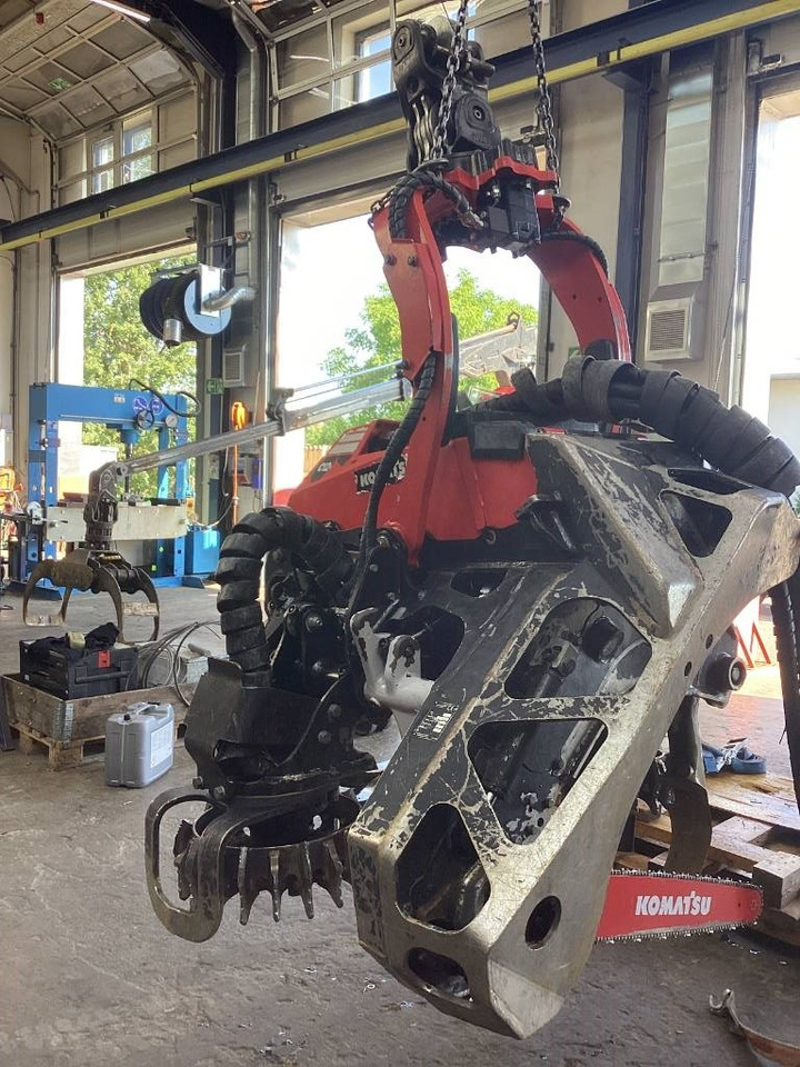 Komatsu C124 - Fällgreifer: das Bild 3 Komatsu C124 - Fällgreifer: das Bild 3
