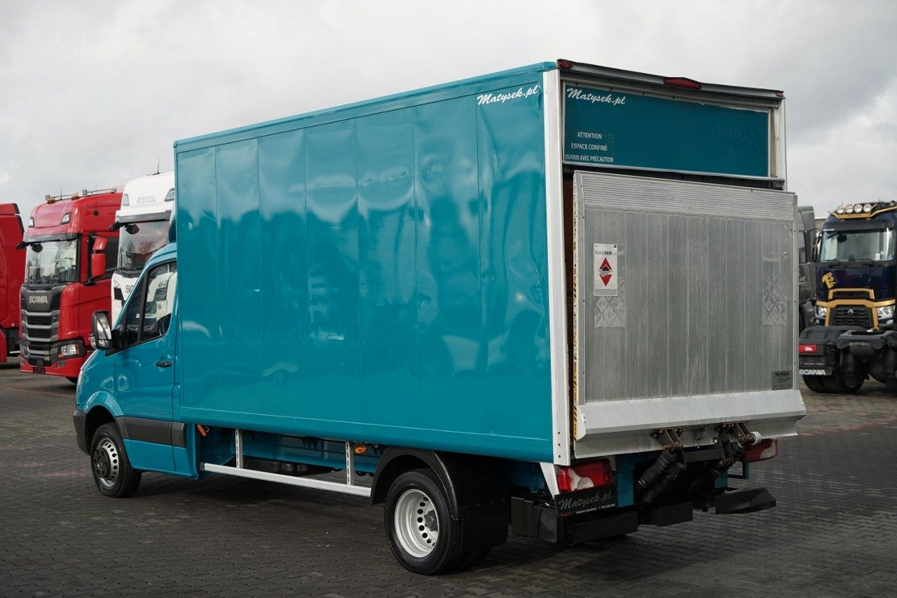 Mercedes-Benz SPRINTER / KONTENER 4,3 M / WINDA PALFINGER - Transporter mit Plane: das Bild 5 Mercedes-Benz SPRINTER / KONTENER 4,3 M / WINDA PALFINGER - Transporter mit Plane: das Bild 5