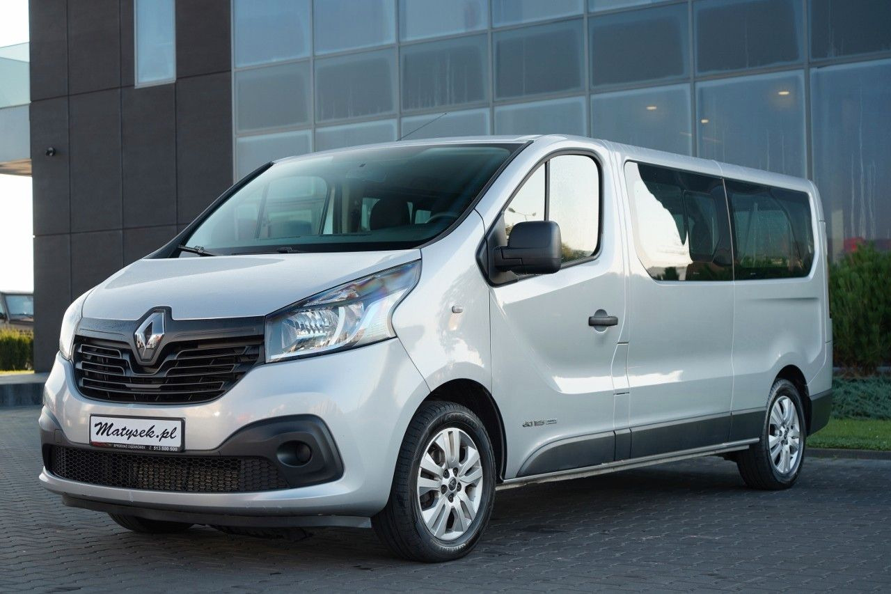 Renault TRAFIC 125 DCI / BUS / 9 MIEJSC / 2017 ROK / PO - Personentransporter: das Bild 1 Renault TRAFIC 125 DCI / BUS / 9 MIEJSC / 2017 ROK / PO - Personentransporter: das Bild 1