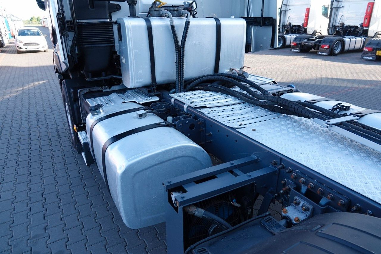 Sattelzugmaschine Renault C 520  / 6x4 / HYDRAULIKA / I -PARK COOL /: das Bild 8