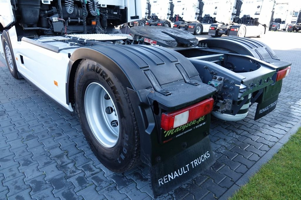 Sattelzugmaschine Renault T 520 / 13L / MAXISPACE / RETARDER / SALONKA Renault T 520 / 13L / MAXISPACE / RETARDER / SALONKA: das Bild 9 Sattelzugmaschine Renault T 520 / 13L / MAXISPACE / RETARDER / SALONKA Renault T 520 / 13L / MAXISPACE / RETARDER / SALONKA: das Bild 9