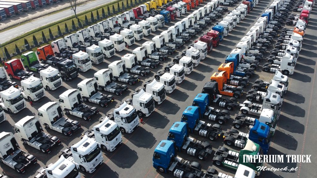 Sattelzugmaschine Renault T 520 / 13L / MAXISPACE / RETARDER / SALONKA Renault T 520 / 13L / MAXISPACE / RETARDER / SALONKA: das Bild 18 Sattelzugmaschine Renault T 520 / 13L / MAXISPACE / RETARDER / SALONKA Renault T 520 / 13L / MAXISPACE / RETARDER / SALONKA: das Bild 18