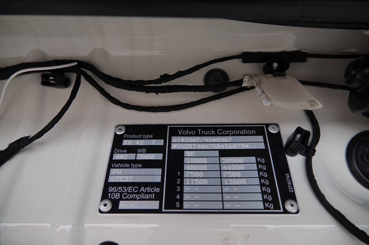 Sattelzugmaschine Volvo FH 500 / XXL / 2024 / I-PARK COOL / SKÓRY / I-SH: das Bild 18 Sattelzugmaschine Volvo FH 500 / XXL / 2024 / I-PARK COOL / SKÓRY / I-SH: das Bild 18