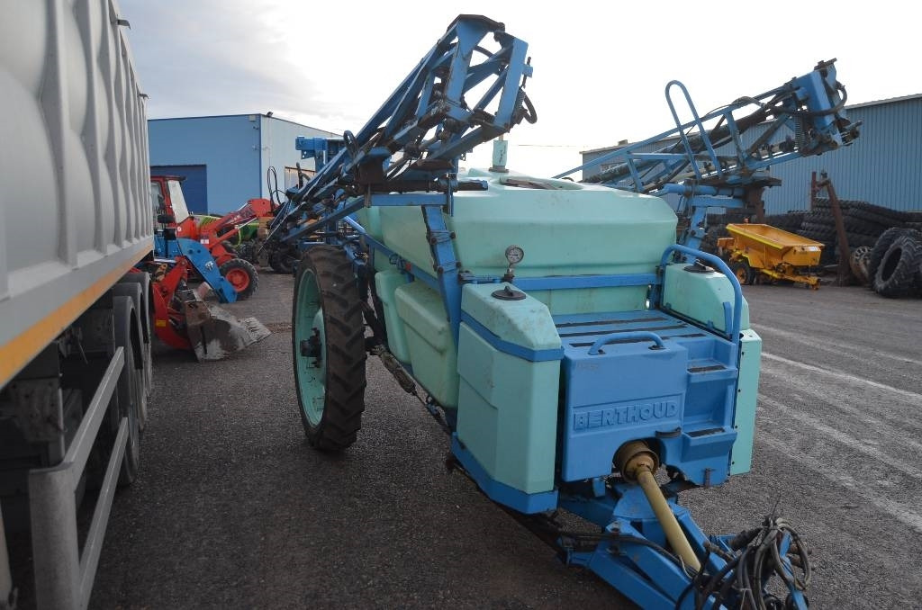 Berthoud Racer 25 - Anhängespritze: das Bild 4 Berthoud Racer 25 - Anhängespritze: das Bild 4