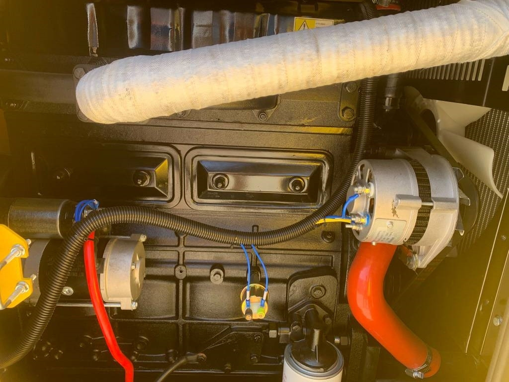 Compal VG-R30 - Stromgenerator: das Bild 5 Compal VG-R30 - Stromgenerator: das Bild 5