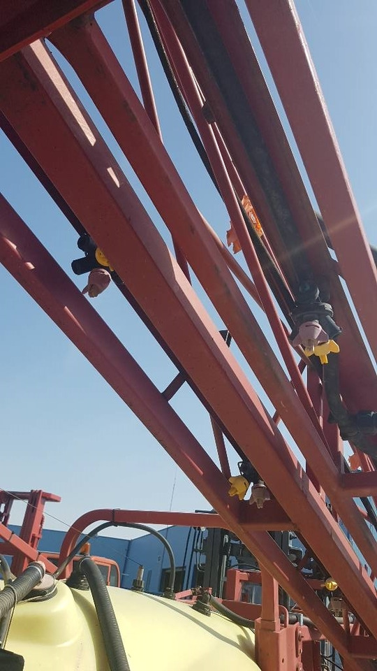 Hardi Commander 2200 - Anhängespritze: das Bild 5 Hardi Commander 2200 - Anhängespritze: das Bild 5