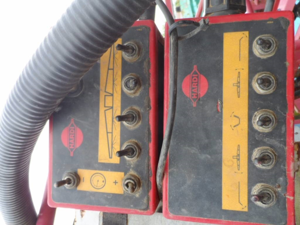 Hardi TZ2500 - Anhängespritze: das Bild 5 Hardi TZ2500 - Anhängespritze: das Bild 5