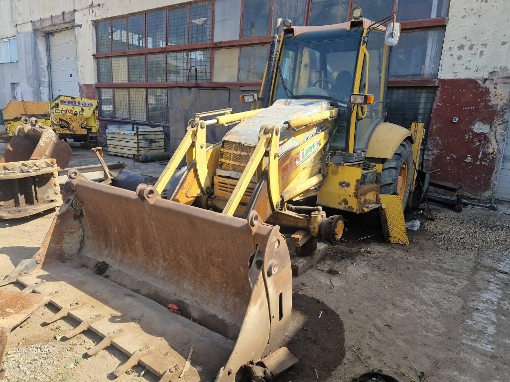 Komatsu WB 93 R FOR PARTS - Baggerlader: das Bild 1 Komatsu WB 93 R FOR PARTS - Baggerlader: das Bild 1