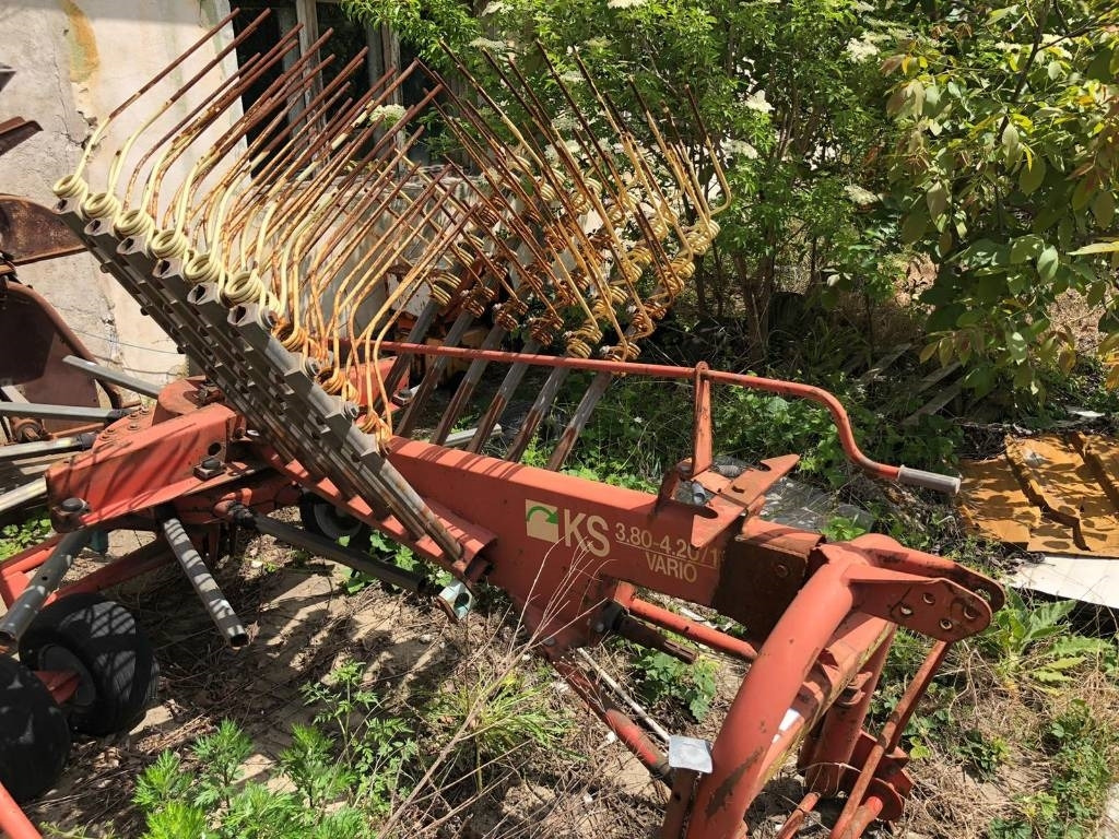 Krone Vario KS - Heuwender/ Wenderechen: das Bild 3 Krone Vario KS - Heuwender/ Wenderechen: das Bild 3