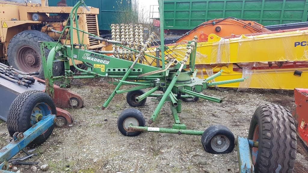 Krone swadro 461 - Heuwender/ Wenderechen: das Bild 2 Krone swadro 461 - Heuwender/ Wenderechen: das Bild 2