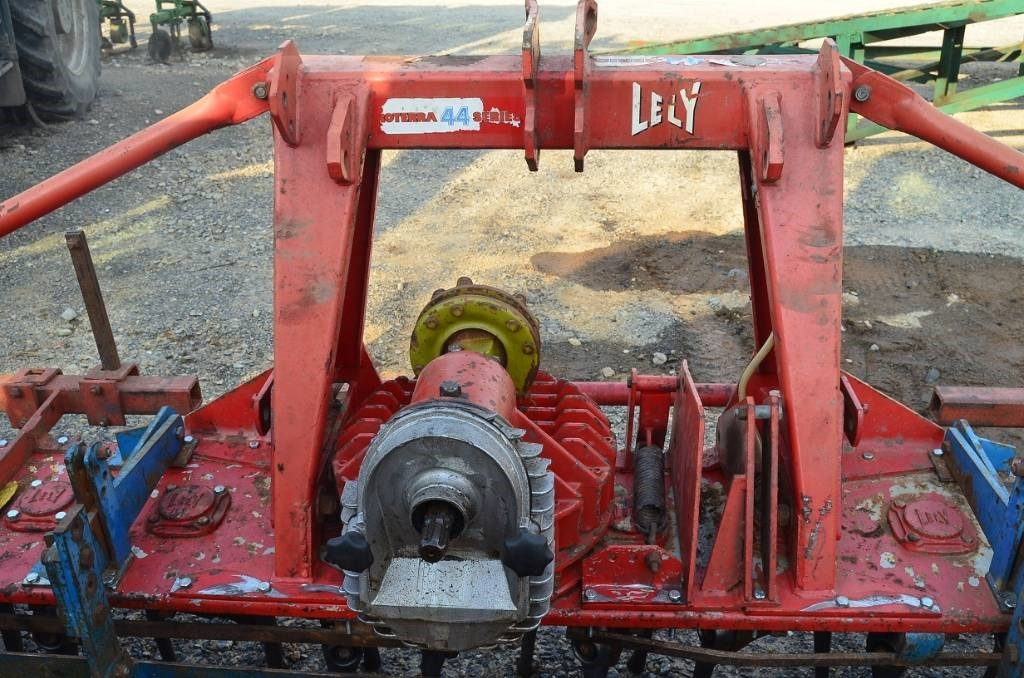 Kreiselegge Lely Roterra: das Bild 6 Kreiselegge Lely Roterra: das Bild 6