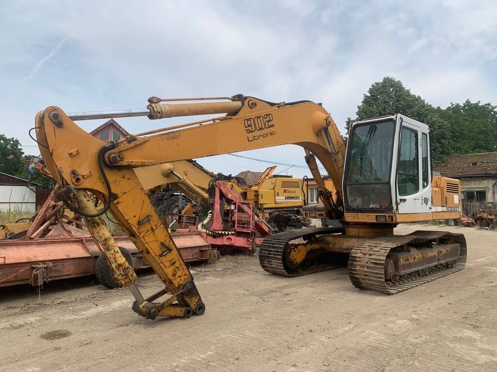 Liebherr R902 For Parts Liebherr R902 For Parts - Kettenbagger: das Bild 1 Liebherr R902 For Parts Liebherr R902 For Parts - Kettenbagger: das Bild 1