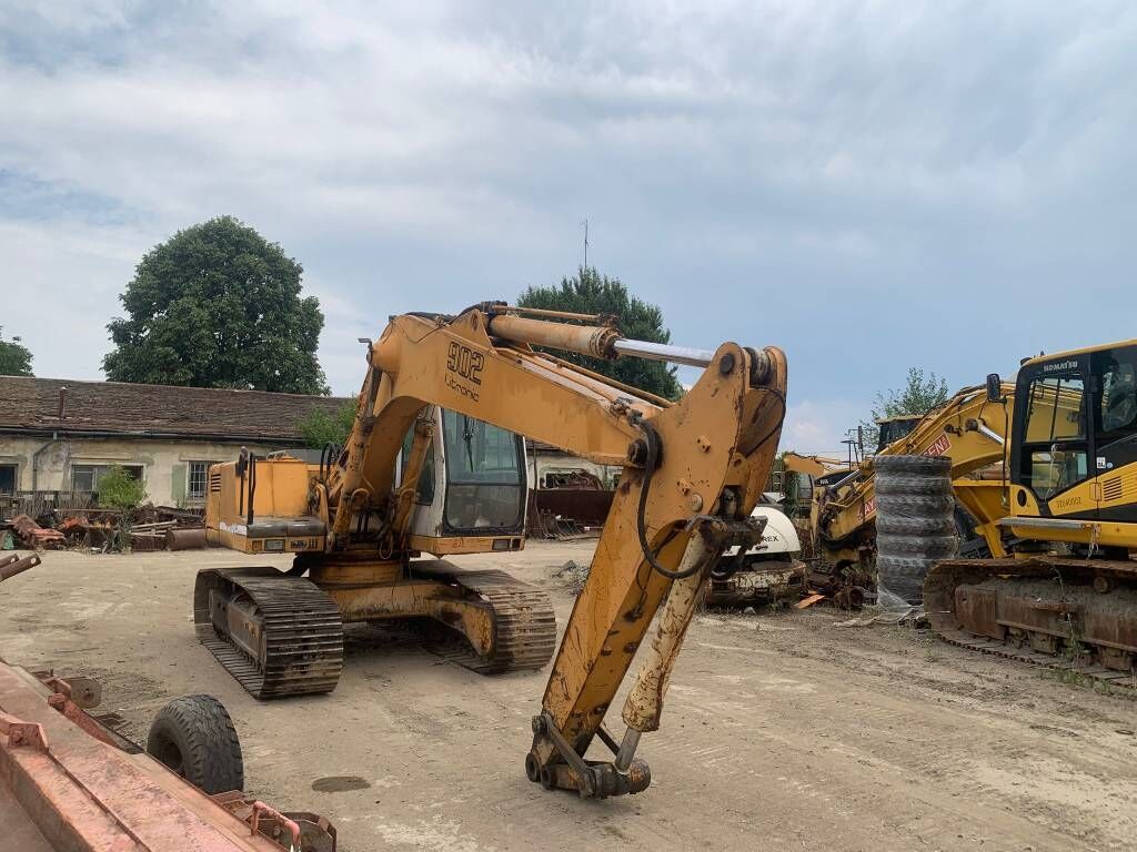 Liebherr R902 For Parts Liebherr R902 For Parts - Kettenbagger: das Bild 4 Liebherr R902 For Parts Liebherr R902 For Parts - Kettenbagger: das Bild 4